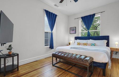 Hartford 5BR Family Home with Games BBQ Grill and Firepit - Foto 3