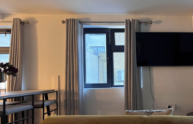 Canal Walk Studios - Photo 17