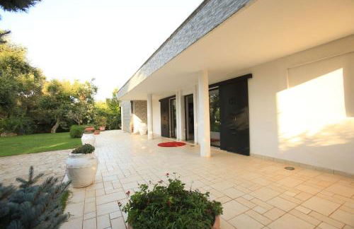 Villa con parco e piscina - Foto 50