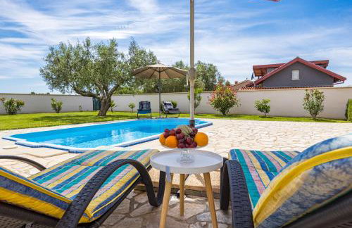 Villa Sunny Olive - Photo 22