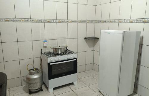 Casa grande, ar em todos os quartos, cabe 3 carros - Foto 10