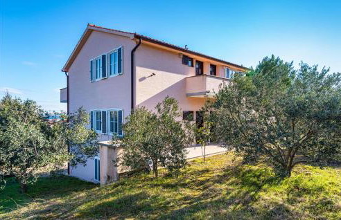 2 Bedroom Amazing Apartment In Nevidane - Foto 13