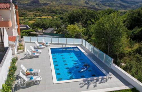 Luxury apartment Sara with heated pool - Photo 2