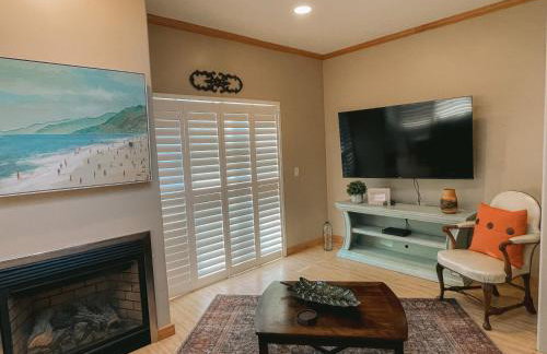 2 min walk to beach! Large Home! Rooftop Deck! - Foto 8