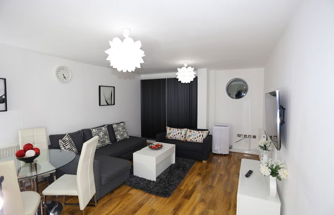 2 bed Riverview Bridge House Apartment - Foto 41