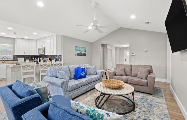 3bd, 2BA Home! Family Friendly! Close to Beach! HOT Tub! - Foto 14