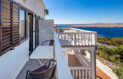 1 Bedroom Beautiful Apartment In Jablanac - Photo 1