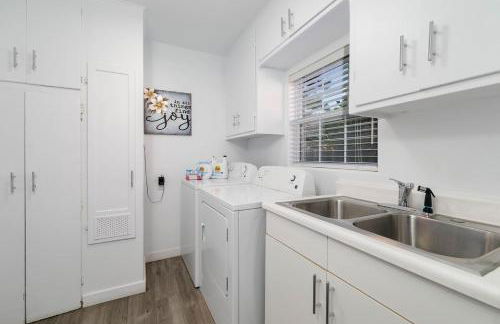 Valley Oasis Pool Hot Tub Near Universal - Foto 36