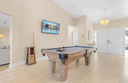 Modern, Luxurious, Waterfront home with Heated Pool - Villa Dock Holiday - Roelens Vacations - Foto 12