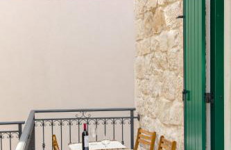 Luxury Apt Petra in 400 year old stone house 4+2 - Photo 61