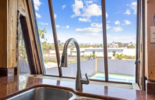 Stunning Bay Views with Pickleball and Hot Tub - Foto 34