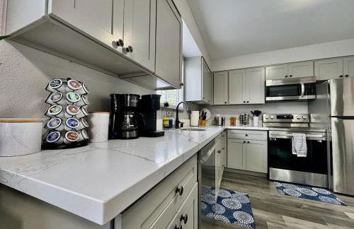 Central Midtown Apt-Secure Parking-Walk to Target - Foto 18