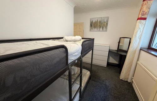 Indoor Heated Pool - Large Family Home - Sleeps 12 - Near Bournemouth Beach - Photo 53