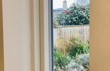 The Cuckoo's Retreat - Luxurious home with private garden & jacuzzi - Photo 47