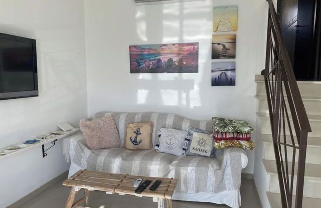 Two Bedroom Duplex With Mountain and Sea View - Photo 8