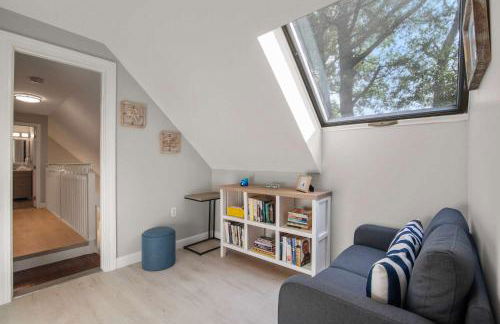 Relaxing Retreat just Minutes to Beach - Foto 23