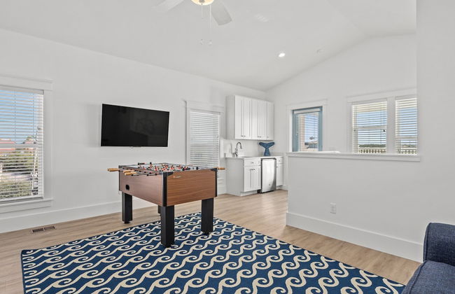 Spectacular 3br 4ba w/ Private Pool, 2 Min Walk to Beach - Sleeps 15! - Foto 37