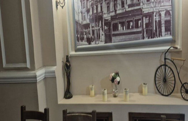 Bulgarian Food & History Tour in Sofia – Includes Vintage Tram Ride - Foto 4