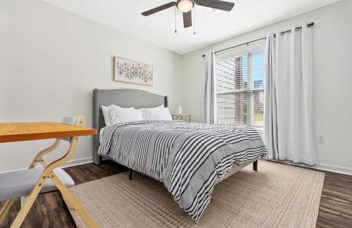 New 4BR 4BA AU Oasis 2 Mins to Downtown & Stadium Sleeps 10 - Foto 31