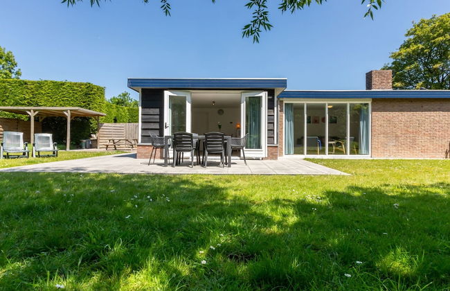 Holiday Home Near Veerse Meer Lake Wolphaartsdijk - Foto 1