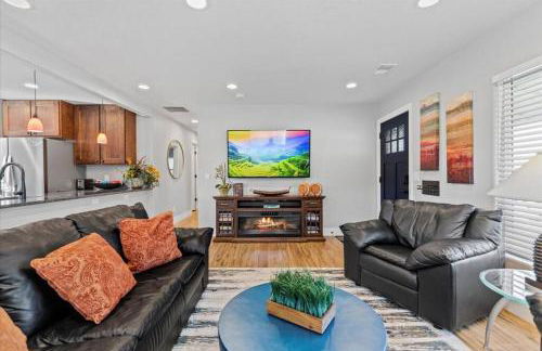 Whole House Relaxing Oasis by Fitzsimmons Campus - Photo 3