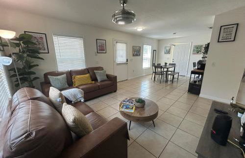 Tropical 3bed 2bath Lakeland Home on corner lot - Foto 11