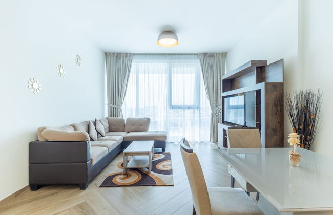 SuperHost - Chic Modern 1BR Apt Retreat with City View - Photo 18