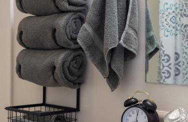 Cozy Three Bedroom Home - Foto 25