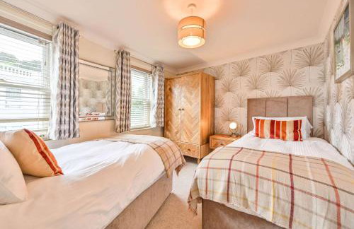 Lisburne Place - Luxury Three Bedroom Town House - Photo 33