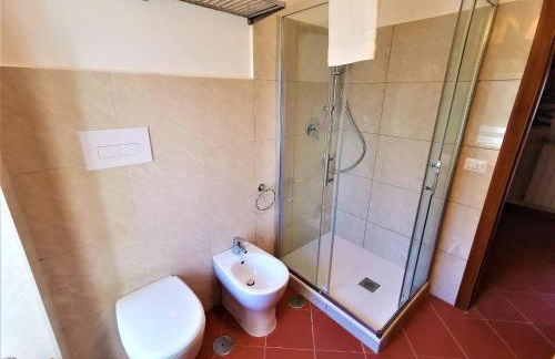 Elegante villa panoramica con giardino e idromassaggio a 10 minuti dal mare - Foto 34