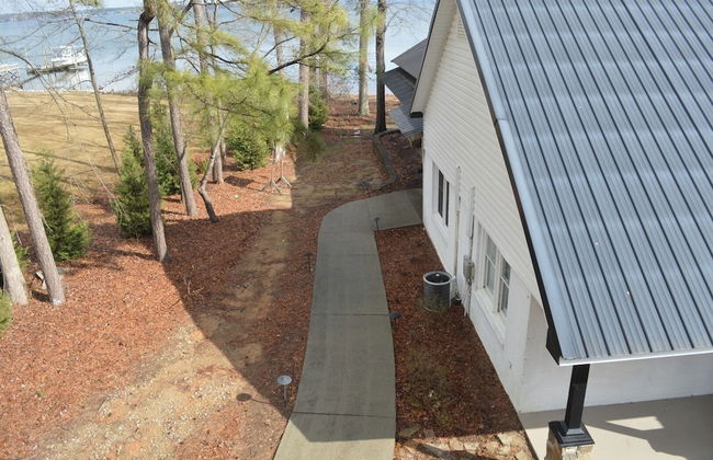 5 BR House Lake Retreat w/ Hot Tub, Sleeps 12 - Foto 47