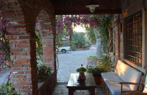 Lesvos Tower House Komninos - Photo 32