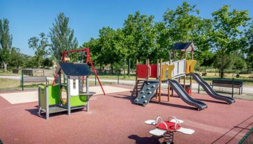 APPARTEMENT T3 EQUIPE IDEAL FAMILLE COMODITES LAC JEUX et TERRAINS A PROXIMITE - Foto 2