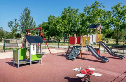 APPARTEMENT T3 EQUIPE IDEAL FAMILLE COMODITES LAC JEUX et TERRAINS A PROXIMITE - Foto 2