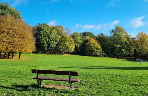 Queens Lodge - Photo 20