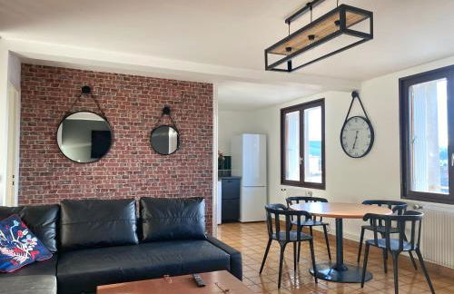 014 CHIC & COSY GRAND APPART DUPLEX 76m2 WIFI SMART TV NETFLIX ET VUE PANORAMIQUE - Foto 24