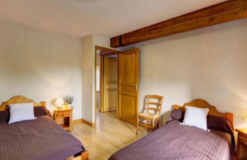 Gîte accueillant pour 7 pers avec cheminée et terrasse - FR-1-496-225 - Foto 3