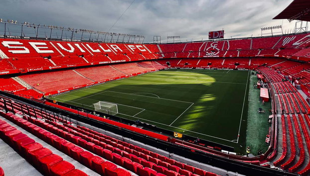 Tour por el estadio Ramón Sánchez-Pizjuán - Foto 5, Saltaréis al césped como los jugadores