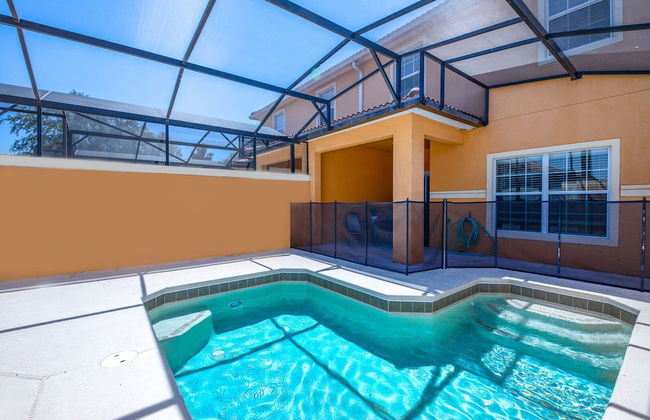 Contemporary 4 Bed 3 Bath Town Home With Upgrades, Private Pool i Close to Disney, Shopping - Foto 1