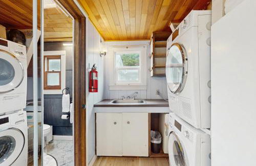 Whimsical Getaway - Photo 11