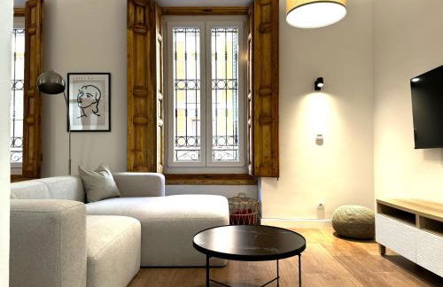 Lujoso Apartamento en Chamberí by beBalmy - Foto 1