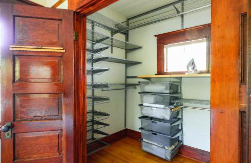 1907 Stone House - King Bed, Office, Crib, Toys - Foto 23