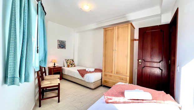 Quarteira Classic 2 With Pool by Homing - Foto 3, Habitación