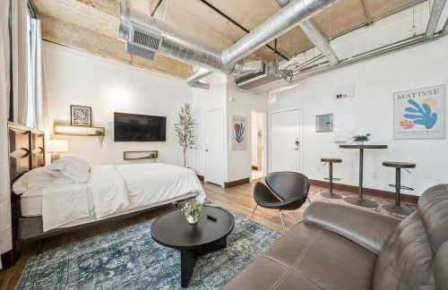 Stylish Loft 5 Min to Downtown No 212 - Photo 4