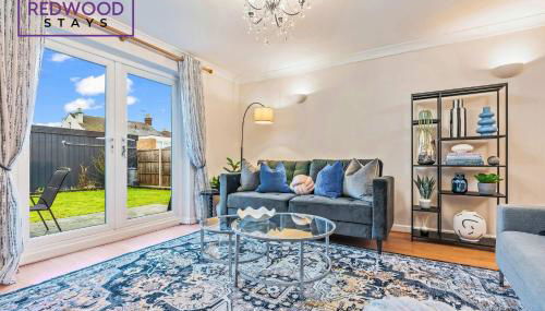 Cozy Family & Contractor Home 3X FREE Parking by Redwood Stays - Foto 2