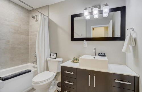 Spacious Rockrimmon Getaway - Sleeps 14 - GameRoom - Foto 31