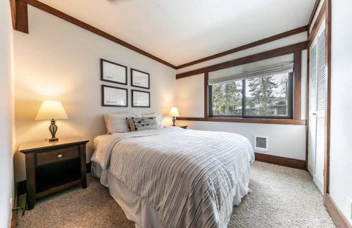 4BD Lakeside Retreat with Views - Foto 16