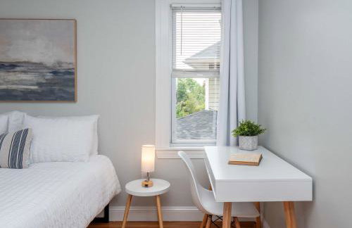 Jennifer's Cozy Apt Brown U Athletic Field Views - Foto 21