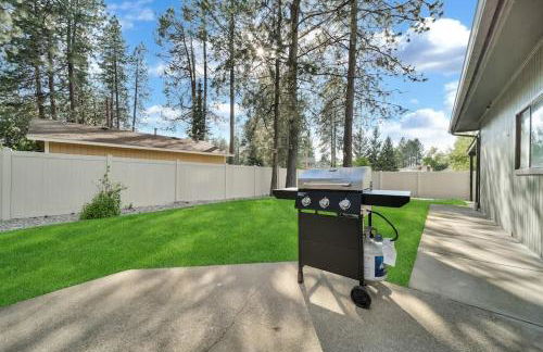 HUGE Modern Family Home- Modern, Fully Stocked, Weekly Savings - Foto 31