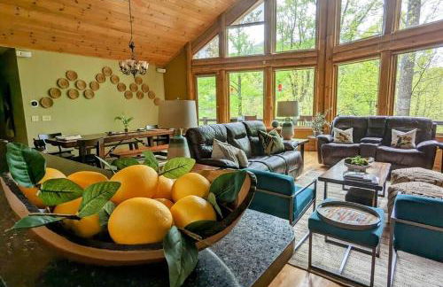 Serene Green - Views, Hot Tub, Skiing, Tubing, Gas Fireplace - Foto 64